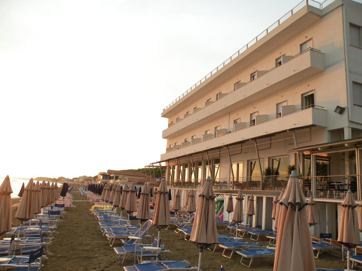 Hotel Parrini Follonica Esterno foto